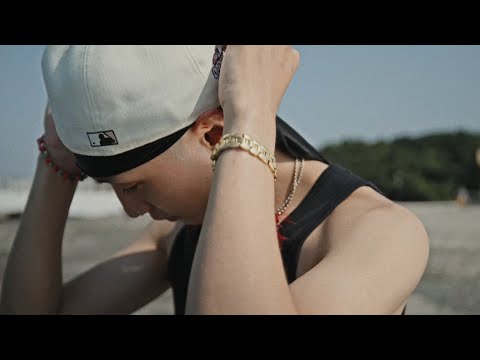 Tade Dust - Gimme Your Soul (prod. D3adStock)