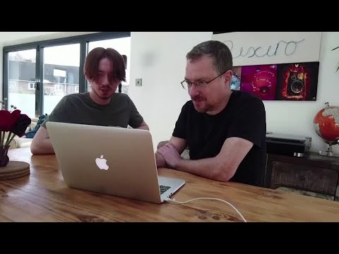 子供を治療するための薬を求める父親の闘い (A father's fight for a drug to treat his kids)