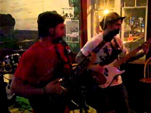 Skulls @Manhattan Pizza Burlington Vt