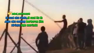 Download lagu Story wa ayunan di atas awan /tri suaka mp3