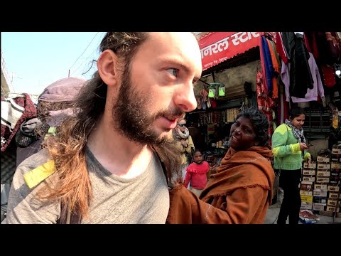 The Most Aggressive Beggars in India 🇮🇳