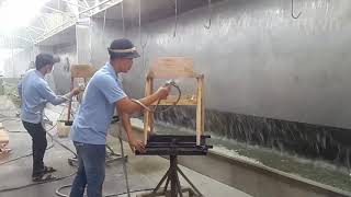 Cách người ta sơn ghế gỗ xuất khẩu Fuvico