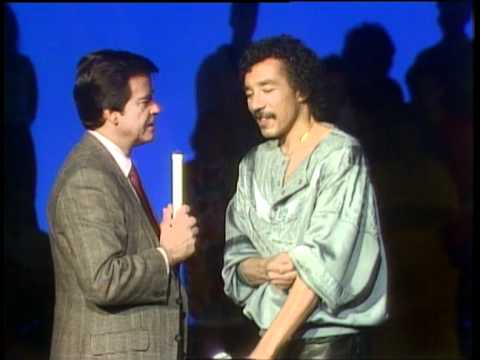 Dick Clark Interviews Smokey Robinson - American Bandstand 1986