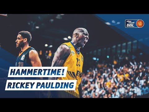 HAMMERTIME! Rickey Paulding räumt hinter sich auf.