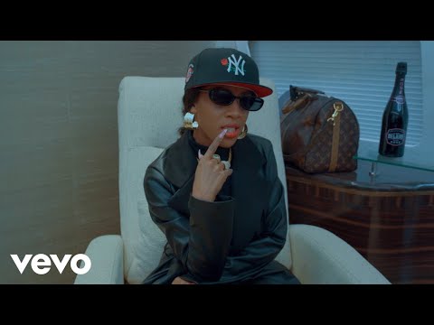 Vanessa Bling, Romieikon, Sortie - Calling (Official Video)