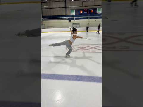 single axel jump 🤍 #figureskating #iceskating #icedance #axel #edea #jump #spin #rollerskating #nhl