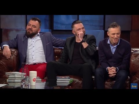 2 dziewczyny z małym penisem Pod skórą na bagażniku członek małej kuli
