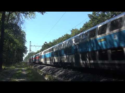 2016 - CZ - ČD České dráhy 471 "CityElefant" EMU with a regional train (S), in Praha-Klánovice