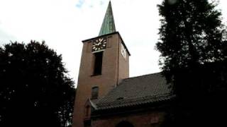 preview picture of video 'Ostrhauderfehn Ostfriesland: Kerklokken Lutherse kerk'