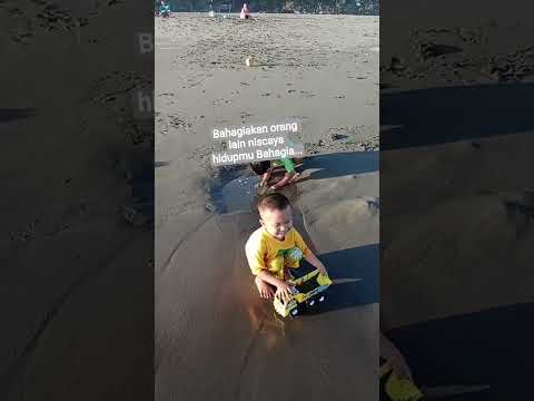 Pantai kembar Habibi hanif