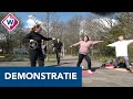Yogi's houden ijskoude demonstratie in stilte: 'We willen weer naar binnen' - OMROEP WEST