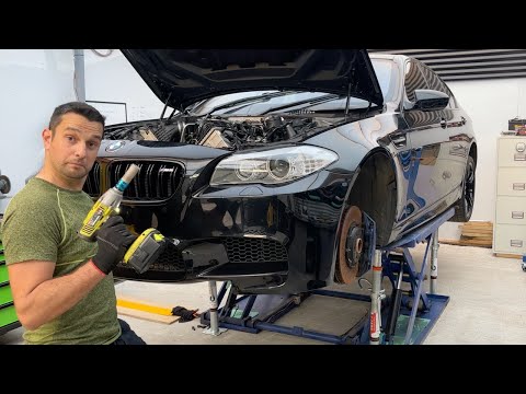 BMW F10 M5 - Removing the Engine in 5 MINUTES - TimeLapse