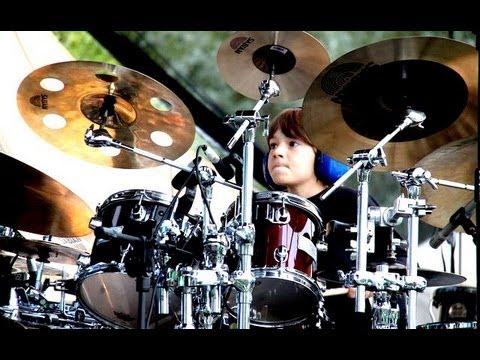 Igor Falecki Trio solo ( 8 years old drummer )Sabian ,vic firth