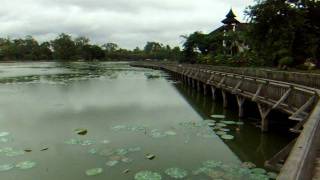 preview picture of video 'アキーラさん訪問！ミャンマー・ヤンゴン・ロイヤル公園1,Yangon,Myanmer'