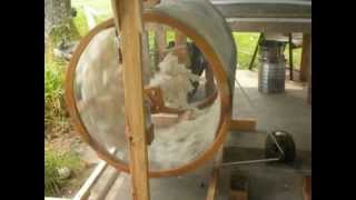 preview picture of video 'Wool Fiber Tumbler with 1/4th hp motor.AVI'