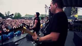 3 Years Hollow - "For Life" LIVE from the Rockstar Uproar Festival