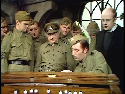 Dad's Army - The Day the Balloon Went Up - ... Can I sign it?... - NL subs