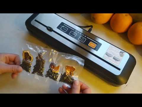 Вакуумный упаковщик, обзор и испытания. Упаковка продуктов в посылку для подруги.