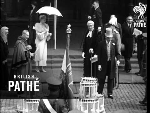 King George V And Queen Mary Inspects Troops (1934)