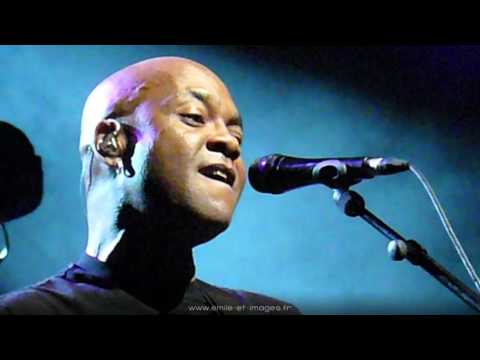 Emile & Images - Mélusine - Olympia 2009 (Paris) (HD)