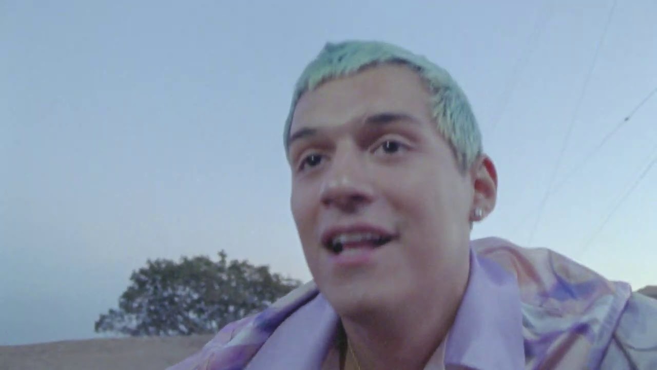 Omar Apollo - Useless (Official Audio)