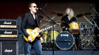 Joe Bonamassa - Young Man Blues (16.03.2012, MMDM, Moscow, Russia)