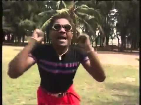 The song that made Awilo Longomba a lingala music icon of the 90's #GateLecoin /Gâté le coin