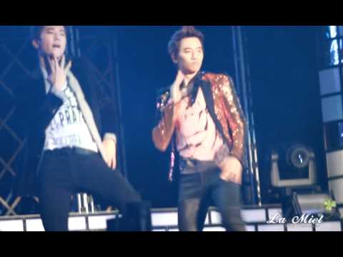[FANCAM] 101224 2PM JYP Nation con "JYP song" Junho