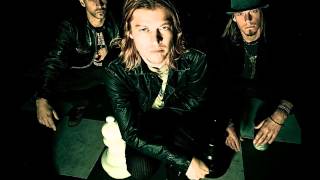 PUDDLE of MUDD - TNT