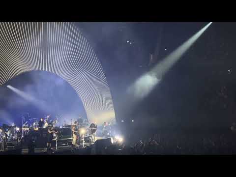 Arcade Fire « Age of Anxiety II (Rabbit Hole) » @ Accor Arena (Paris live 2022)