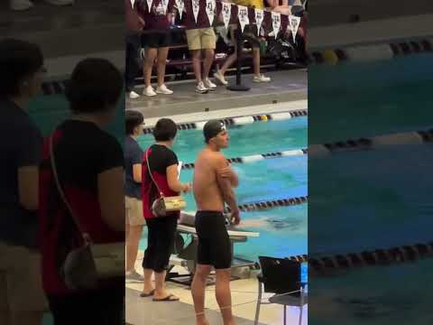 Found the huzz 🤩 📸: @carolineedobbs on IG