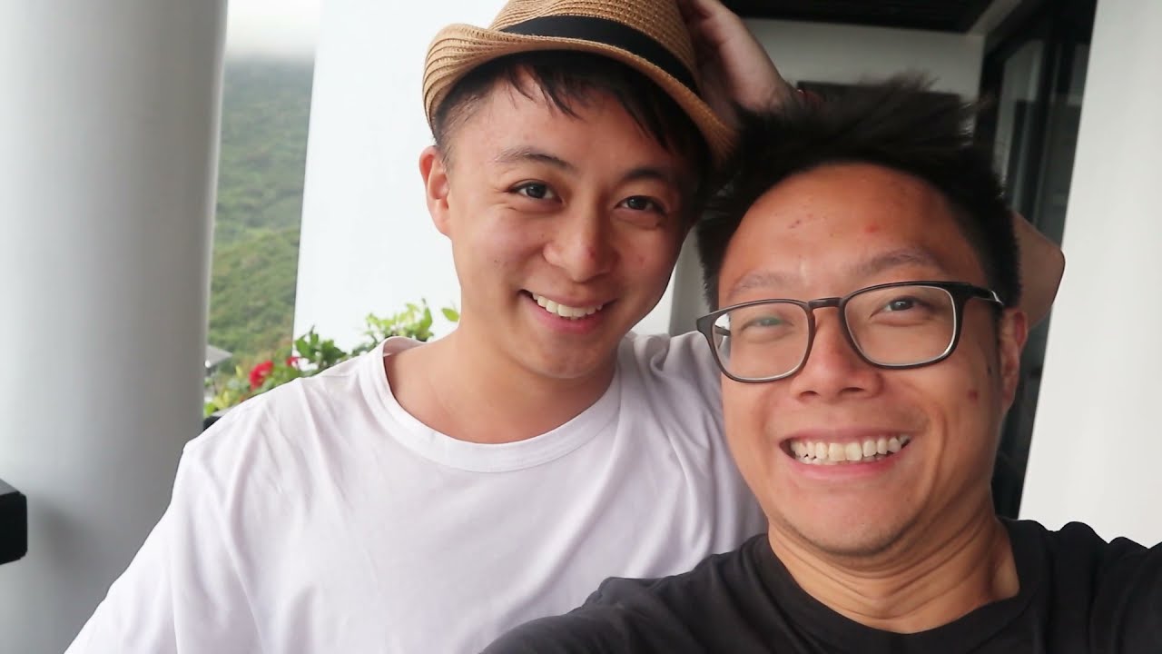 InterContinental Sun Peninsula Airport Departure Lounge