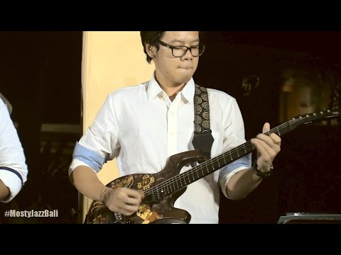 Indra Lesmana & Friends ft. Tompi - Rock n Roll Love Affair @ Mostly Jazz in Bali 09/10/2016 [HD]
