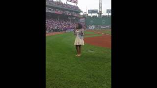 Amanda mena singing the national anthem