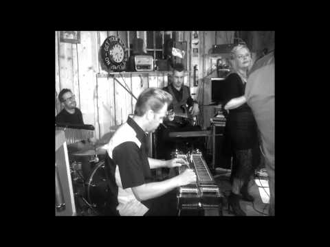 Berra Karlsson playing an instrumental version of I'm Sorry on pedal steel