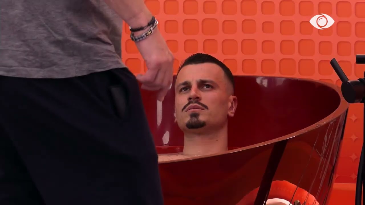 Je mashkull tipik që vendos femrën e tij para lojës/ Vijon debati mes Mirit dhe Mateos