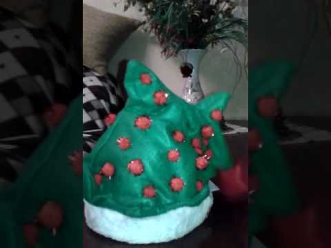 Поющая и танцующая новогодняя шапка