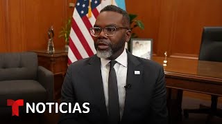 Hablamos con el alcalde de Chicago en plena crisis por los operativos de ICE | Noticias Telemundo