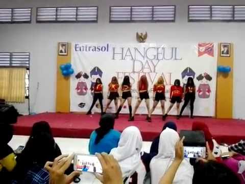 [161016] GALAXY GIRLS covers I.O.I - Bang Bang & Whatta Man @Hangeul Day Festival Purwokerto