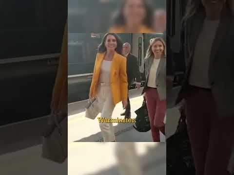 Royal Commute: Princess Kate Surprises Students Waiting for their Train 🤩