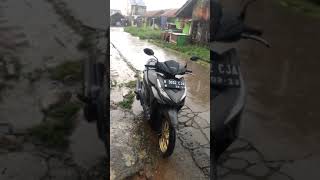 Download lagu Story wa - vario 150 Led slowmo hujan mp3
