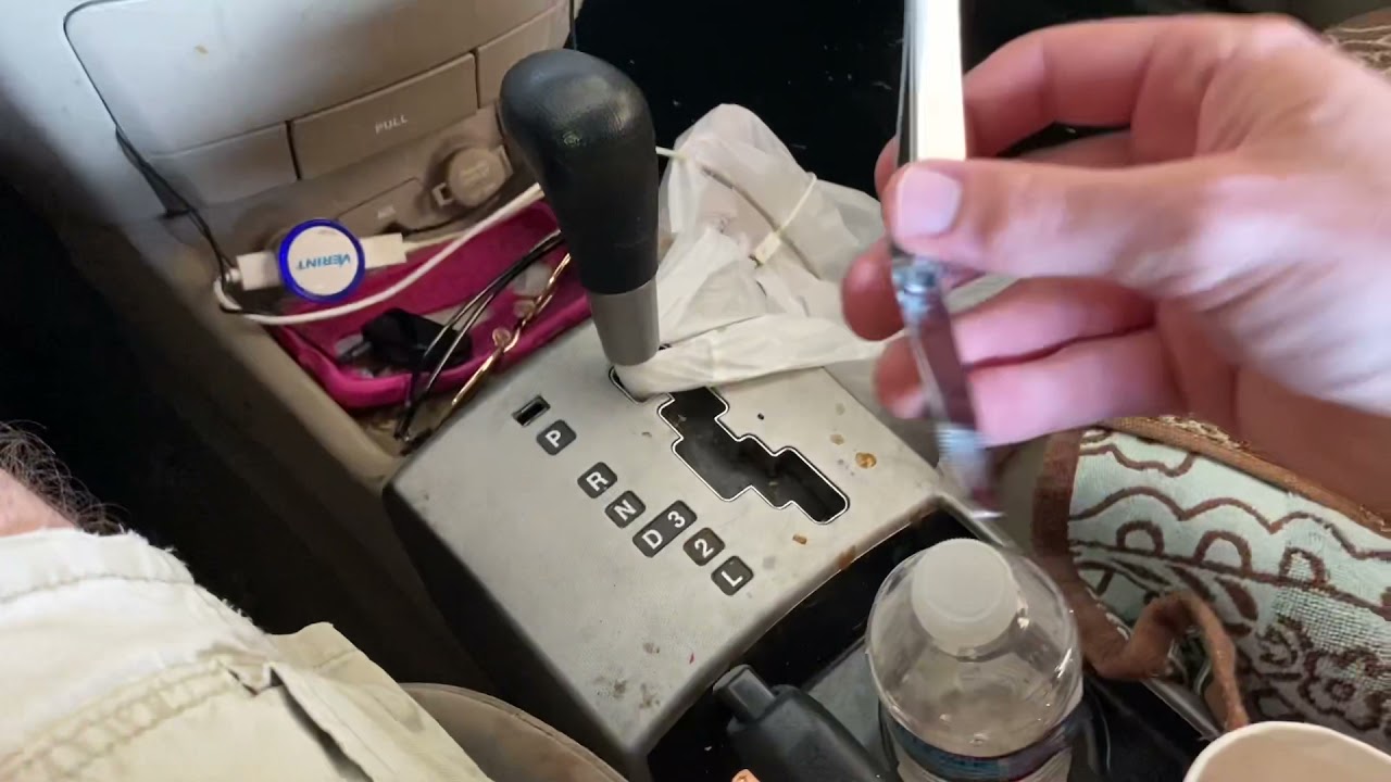 Short tour and drive of a BEAT 2010 Hyundai Elantra