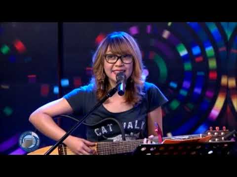 ON-THE-SPOT SONGWRITING: featuring AIA DE LEON