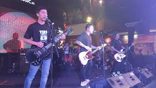 Download lagu Pee Wee Gaskins - Dan (Sheila on 7 cover Tribute to 90's) Live in Makassar mp3 Download lagu Pee Wee Gaskins - Dan (Sheila on 7 cover Tribute to 90's) Live in Makassar mp3