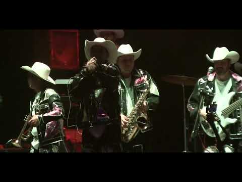 POPURRI CUMBIAS BANDA VALLARTA SHOW