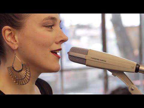 Le Very - Maybe /// Berlin Sessions (Bonus)