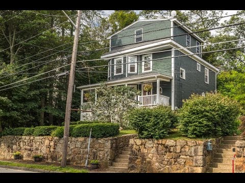 110 Essex St, Beverly MA - Dianna Vredenburgh - Tel 978-578-5933