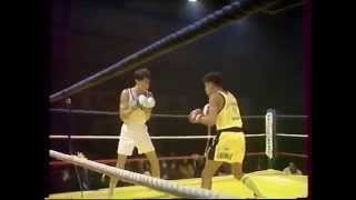 preview picture of video 'Trélazé boxing club 1991, gala de la Goduciere TBC 2'