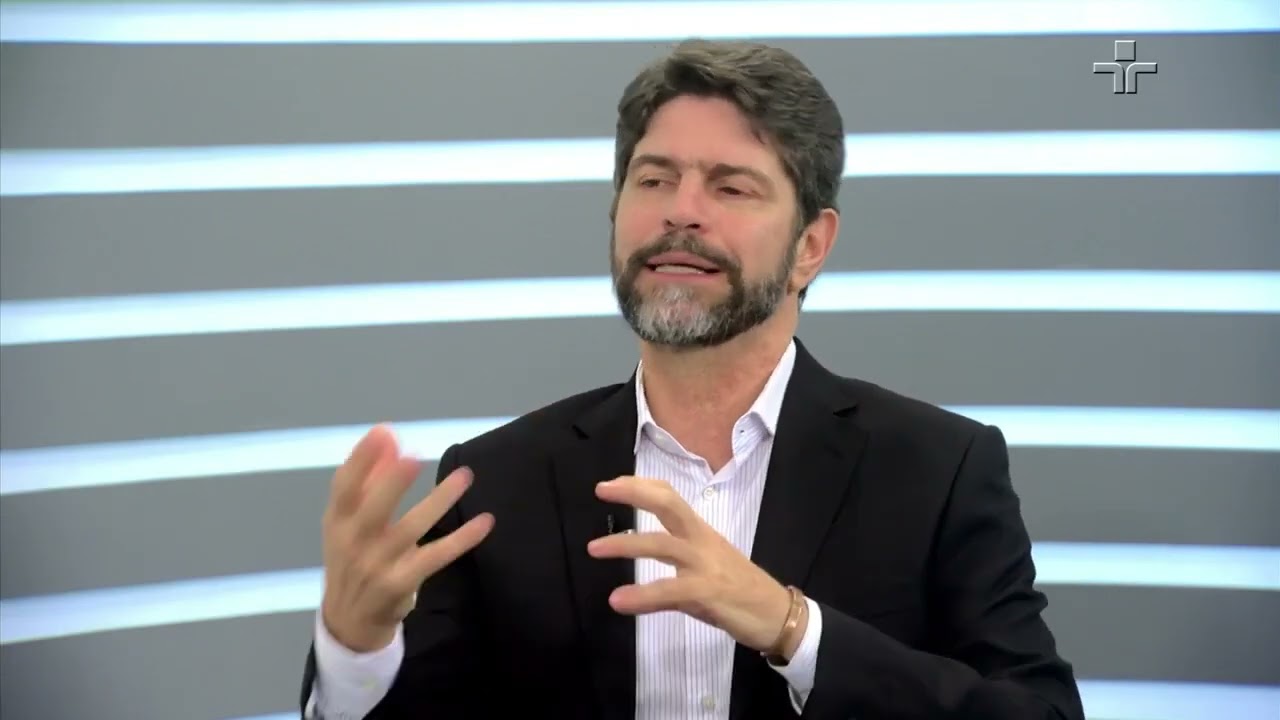 "Economia no governo Bolsonaro não foi consistente", afirma Ricardo Sennes