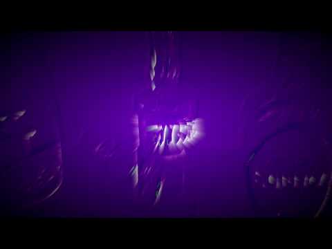 Adolf - kiełbasa z jogurtem truskawkowym